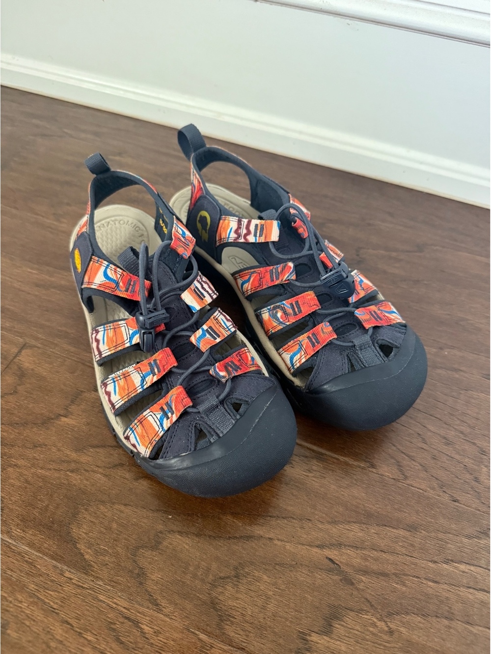 KEEN Newport Retro sandals woman Sz 7